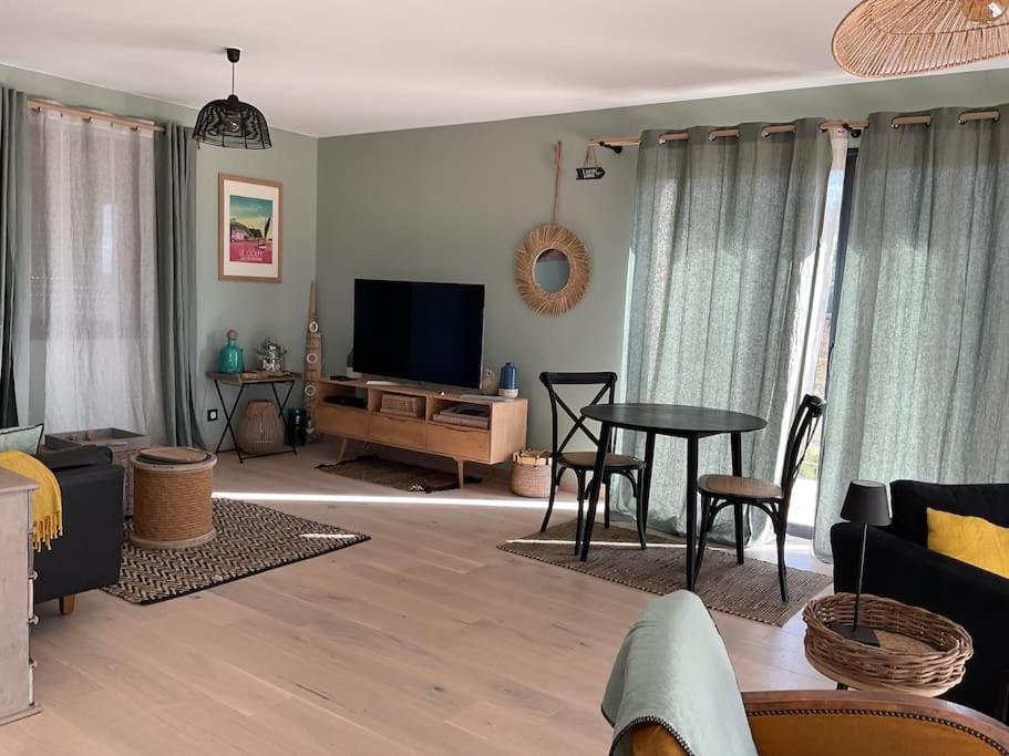 L'Elegante Confort, Clim & Vue Imprenable Bassillac ภายนอก รูปภาพ